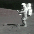 ..... Quando você pensa que é o primeiro homem a pisar na lua mas antes de você passou lá um otacu que peidou sêmen no solo lunar