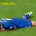 ..... E no clássico paulista Internacional contra Cruzeiro, o jogador tava chorando pq descobriu que seu filho virou otacu dador de cloaca e recebe uma força do colega pentalouco