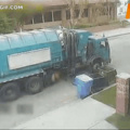 trash truck